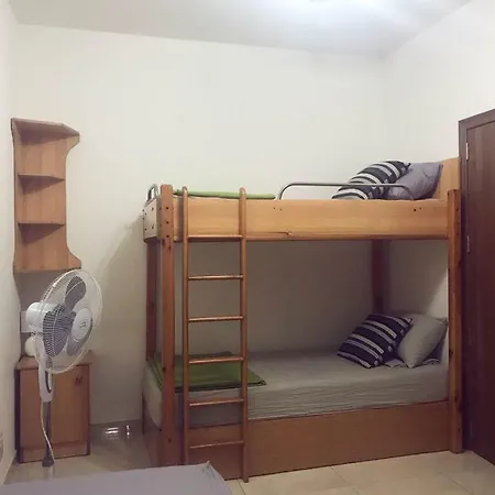 32 Maisonette * マルサスカーラ
