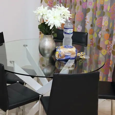 32 Maisonette
